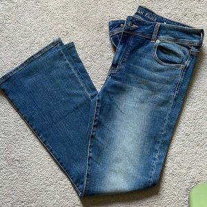 Women’s American Eagle Jeans